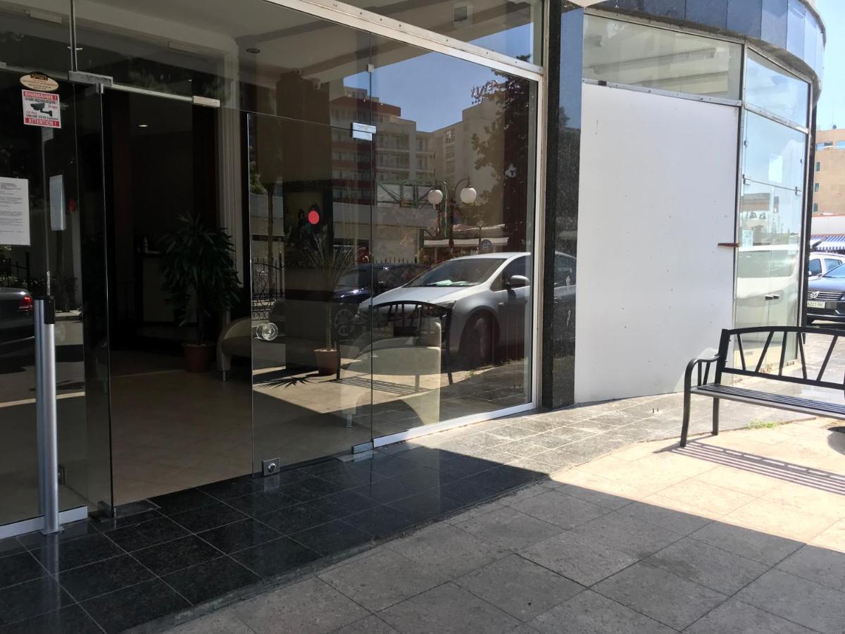 Miramar Front Self Catering Апартамент Слънчев бряг