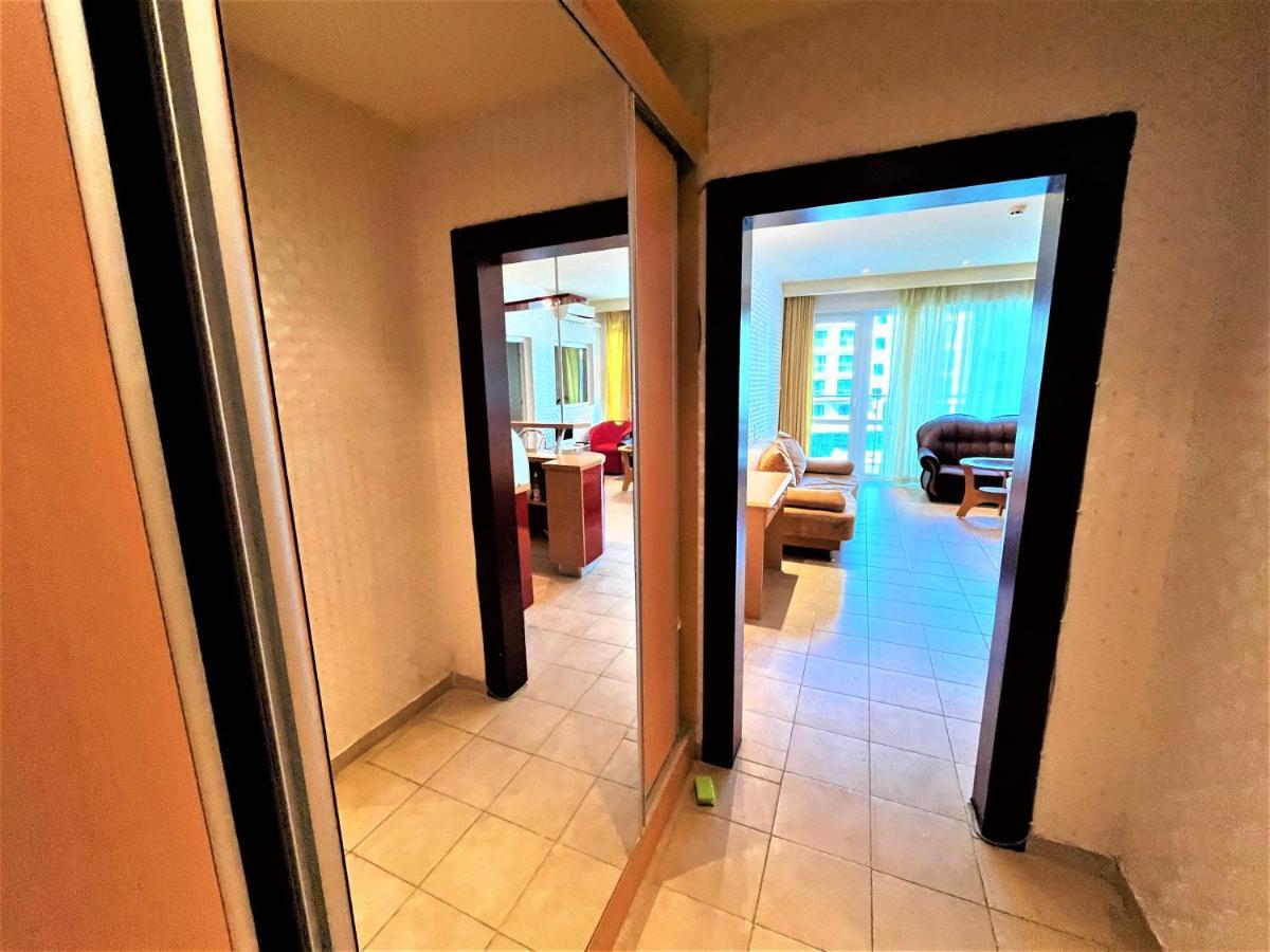 Апартамент Miramar Front Self Catering *