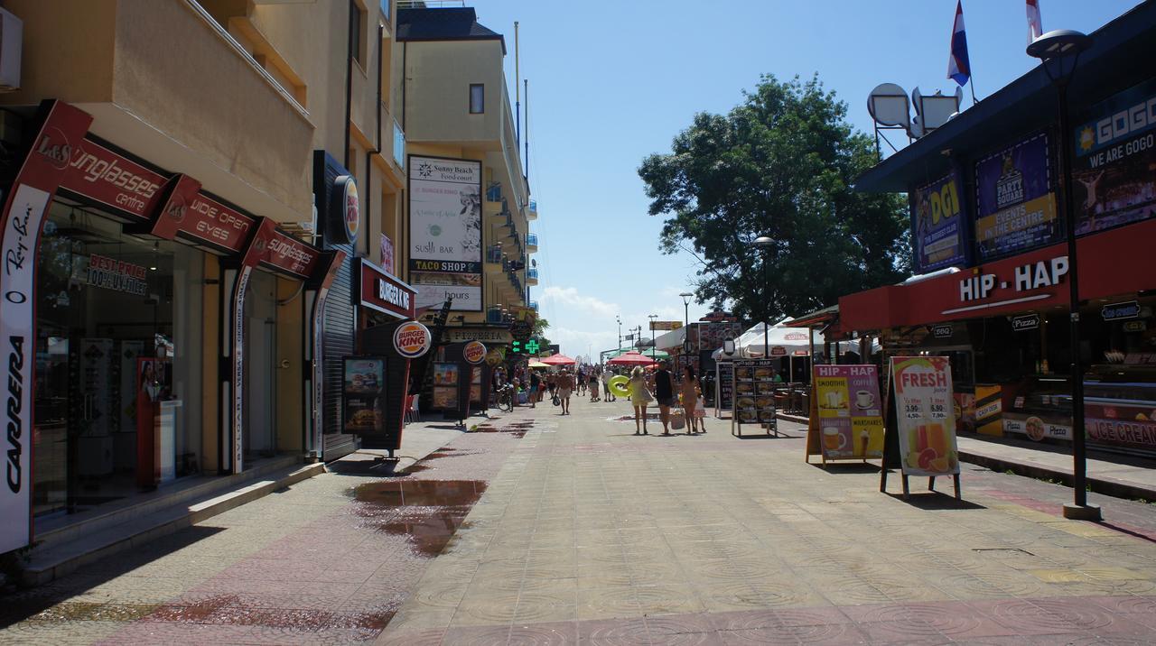 Miramar Front Self Catering Апартамент *