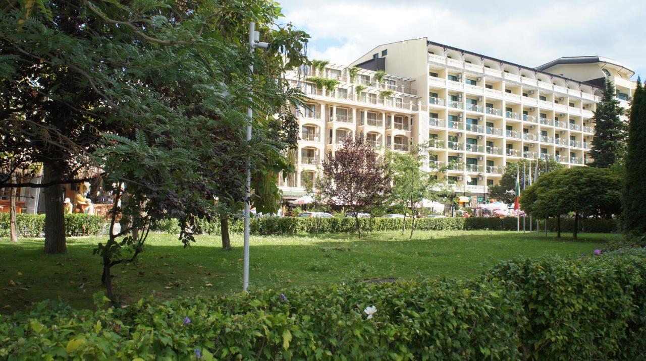 Miramar Front Self Catering Апартамент *